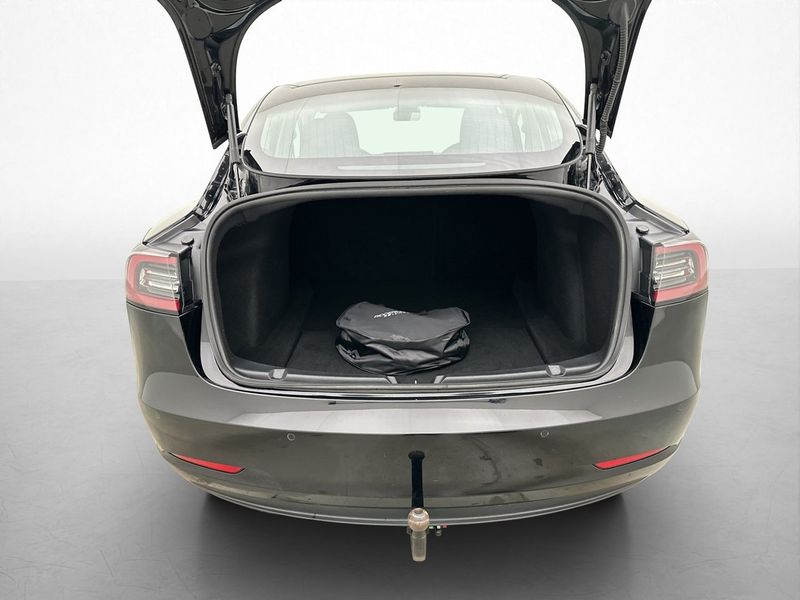 Tesla Model 3 bild 12
