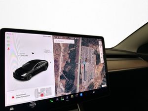 Tesla Model 3 bild 27