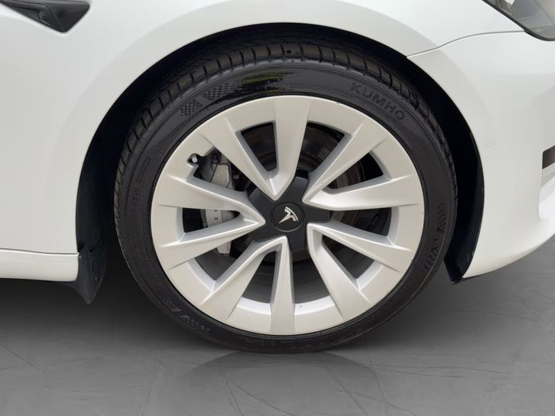 Tesla Model 3 bild 31