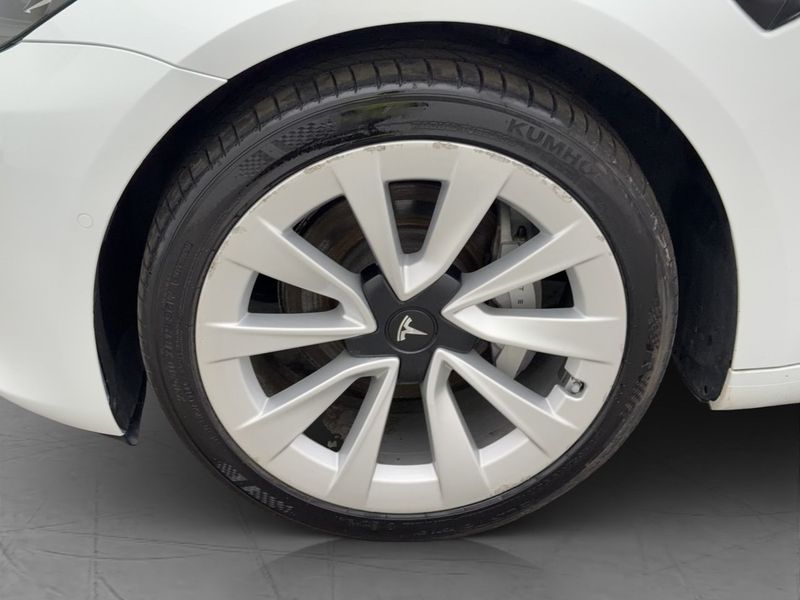 Tesla Model 3 bild 28