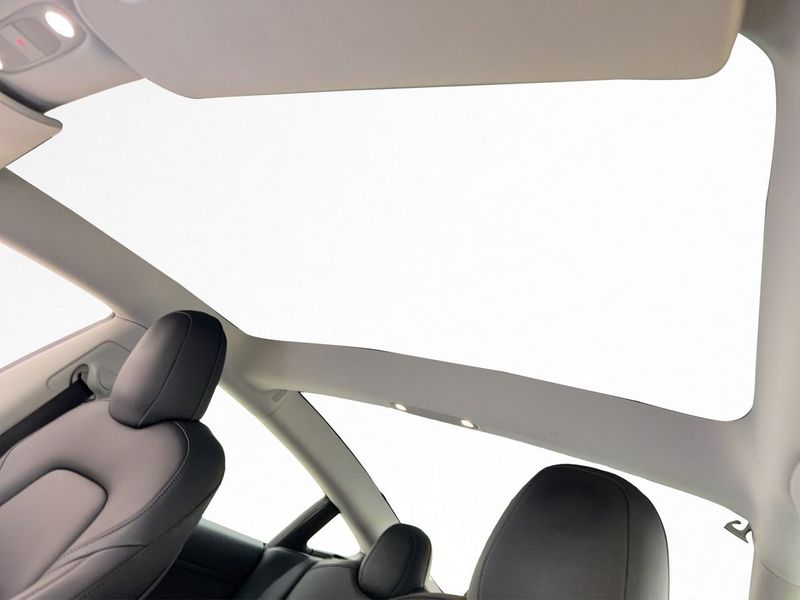 Tesla Model 3 bild 16