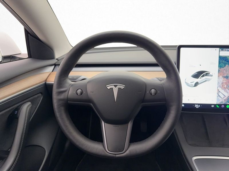 Tesla Model 3 bild 15