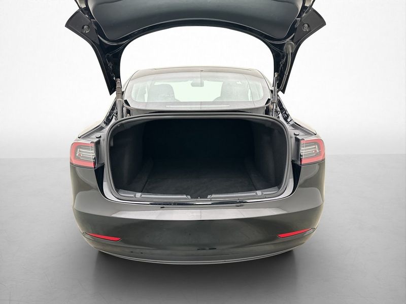 Tesla Model 3 bild 12