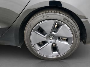 Tesla Model 3 bild 30