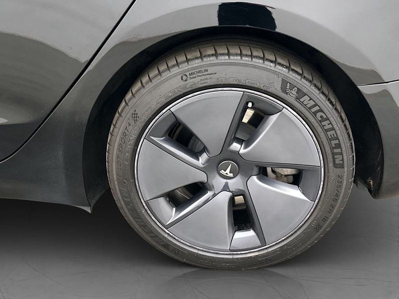 Tesla Model 3 bild 30