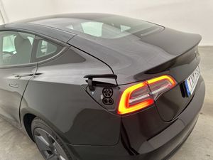 Tesla Model 3 bild 11