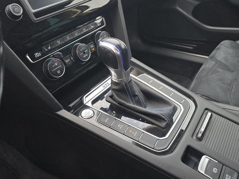 Volkswagen Passat bild 10