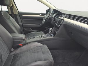 Volkswagen Passat bild 15