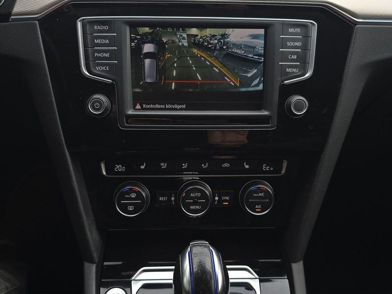 Volkswagen Passat bild 14