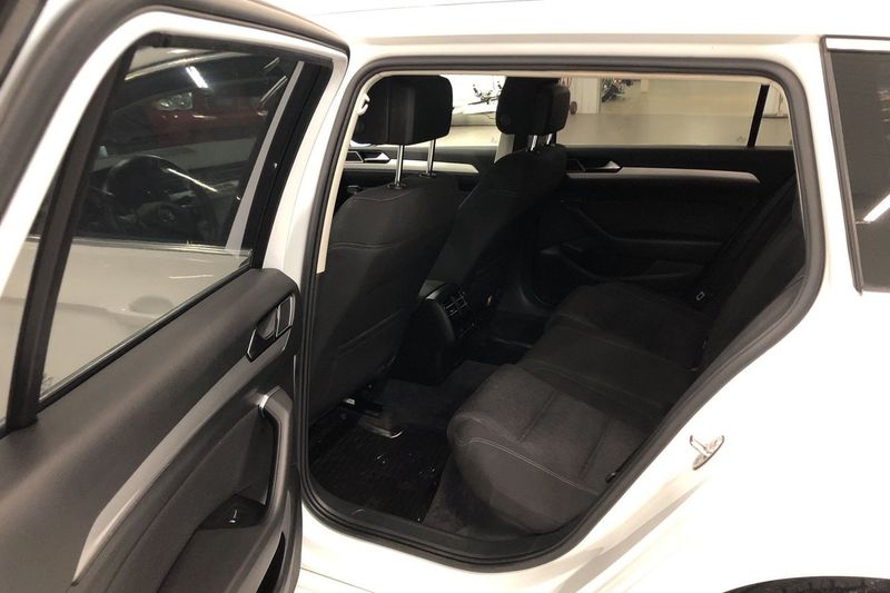 Volkswagen Passat bild 8