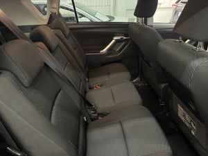 Toyota Verso bild 18