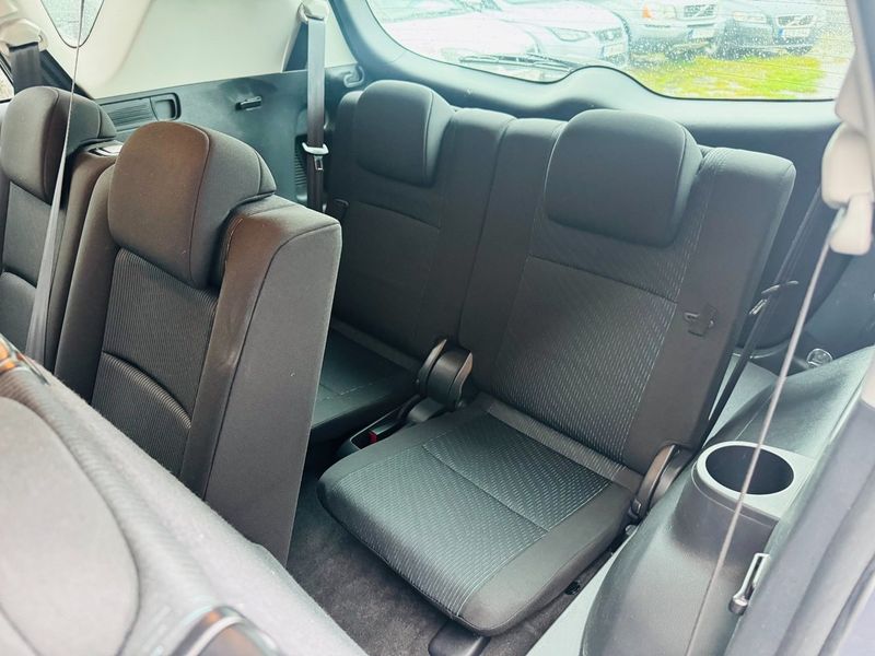 Toyota Verso bild 8