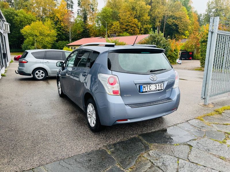 Toyota Verso bild 4