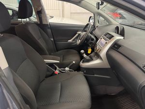 Toyota Verso bild 17