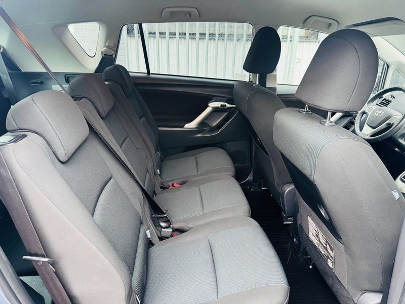 Toyota Verso bild 6