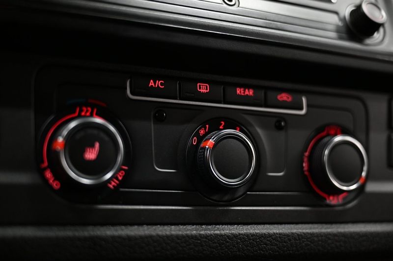 Volkswagen Caravelle bild 24
