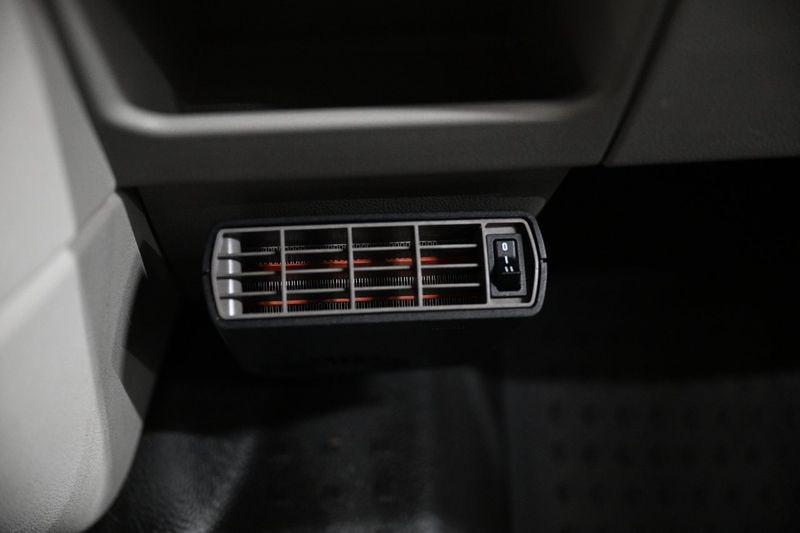 Volkswagen Caravelle bild 19
