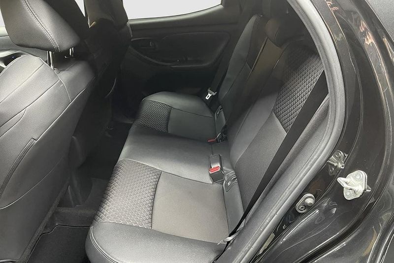 Toyota Yaris bild 15