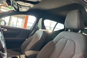 Volvo EX40 bild 18
