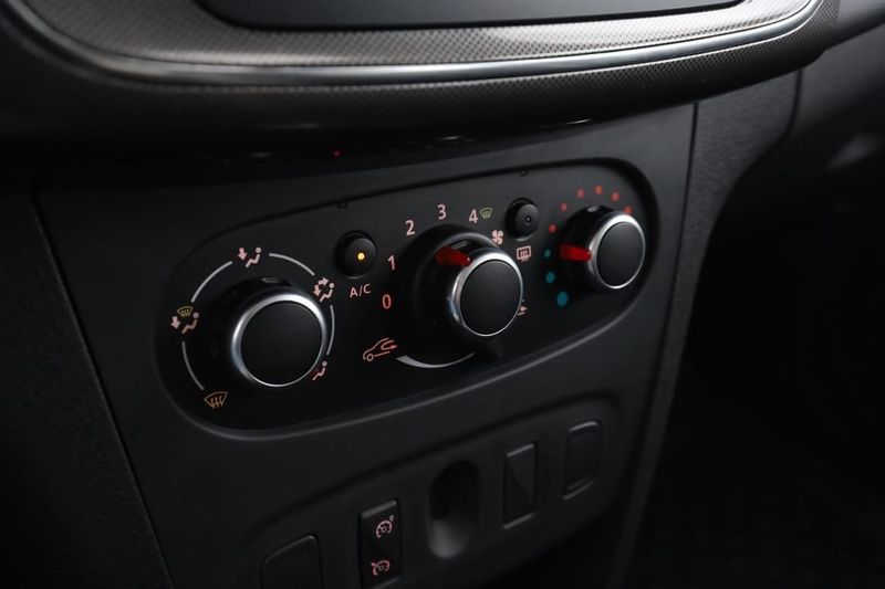 Dacia Sandero bild 25