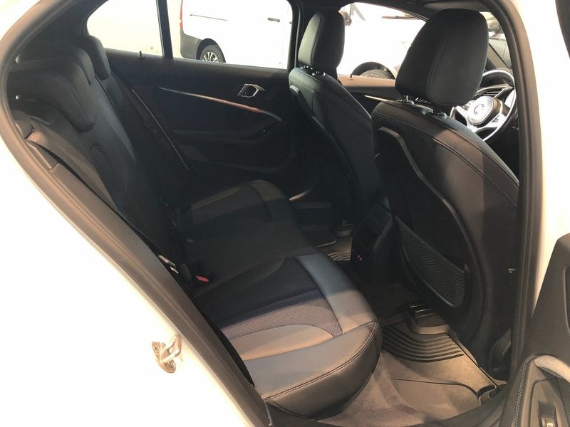 BMW 118 bild 6
