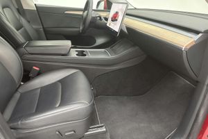 Tesla Model Y bild 7