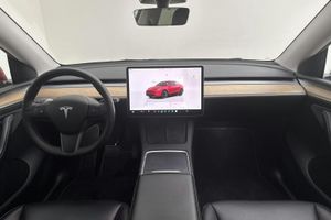 Tesla Model Y bild 6