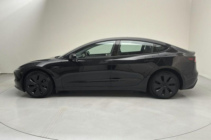 Tesla Model 3 bild 2