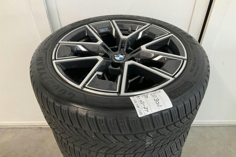 BMW i4 bild 19