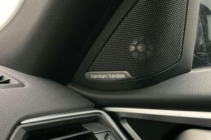 BMW i4 bild 16