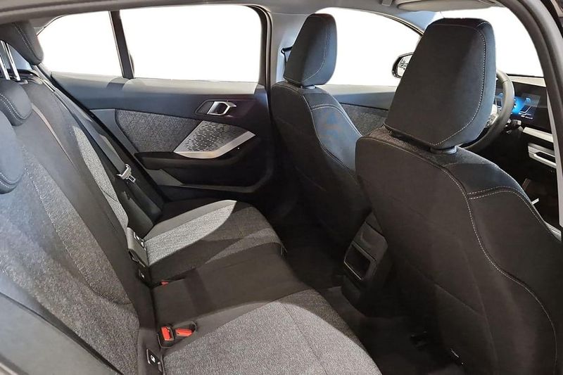 BMW 120 bild 9