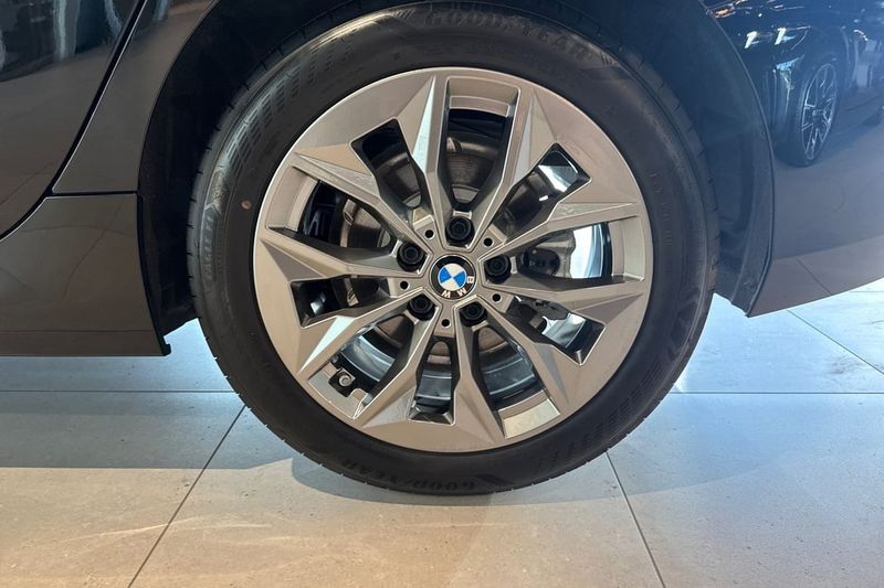 BMW 120 bild 17