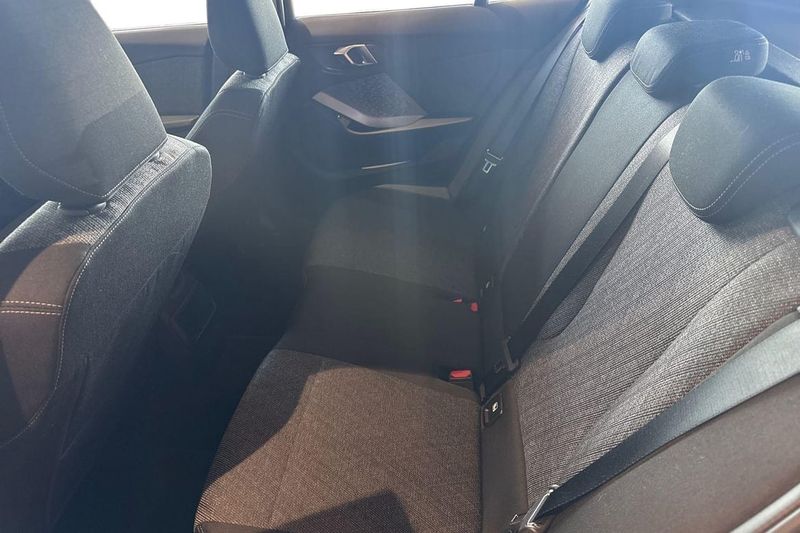 BMW 120 bild 13