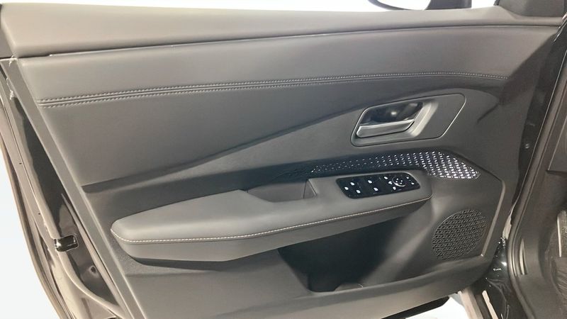 Nissan Ariya bild 8
