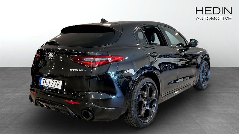 Alfa Romeo Stelvio bild 2