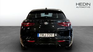 Alfa Romeo Stelvio bild 7