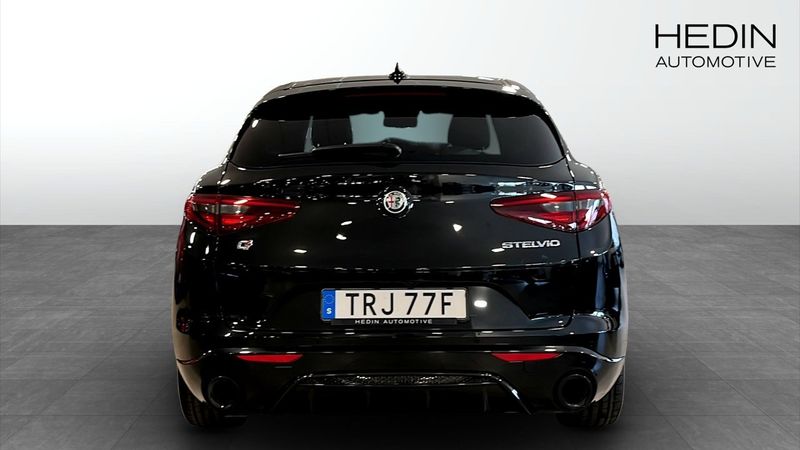Alfa Romeo Stelvio bild 7