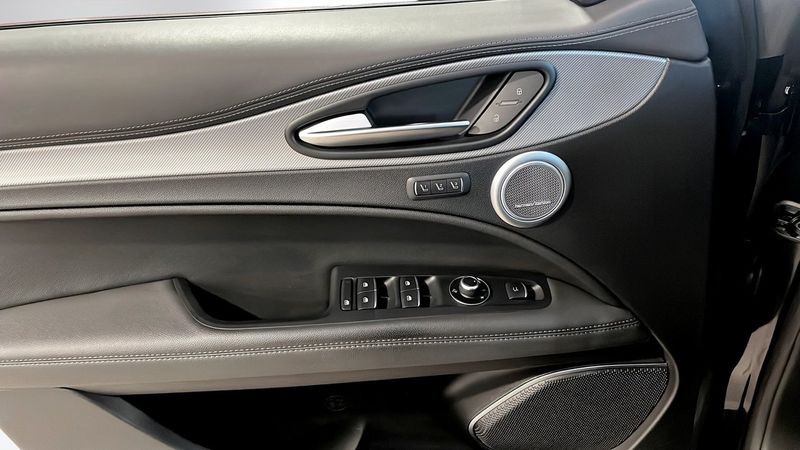 Alfa Romeo Stelvio bild 11
