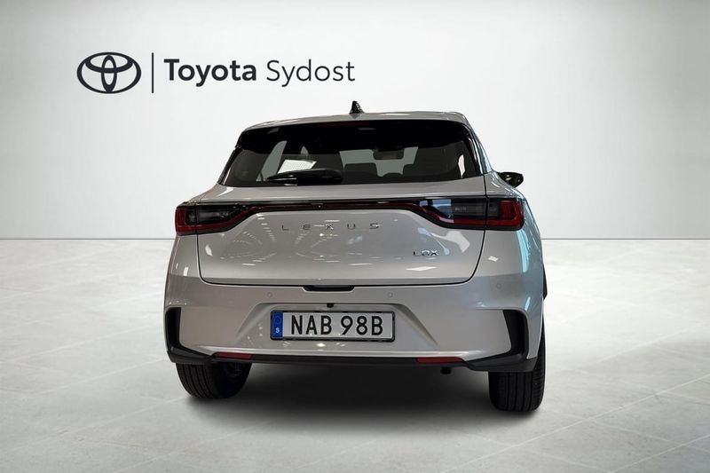 Lexus LBX bild 4