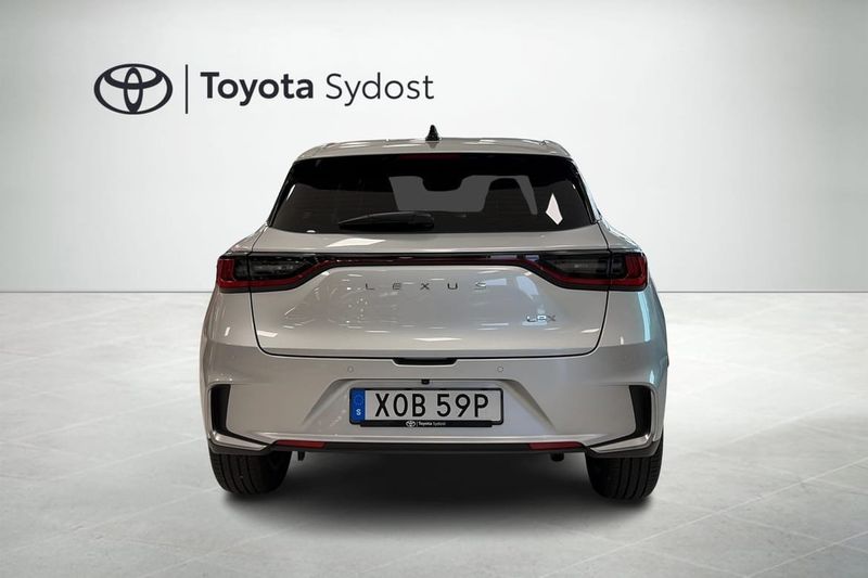 Lexus LBX bild 4