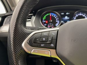 Volkswagen Passat bild 16