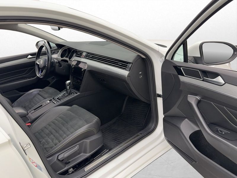 Volkswagen Passat bild 12