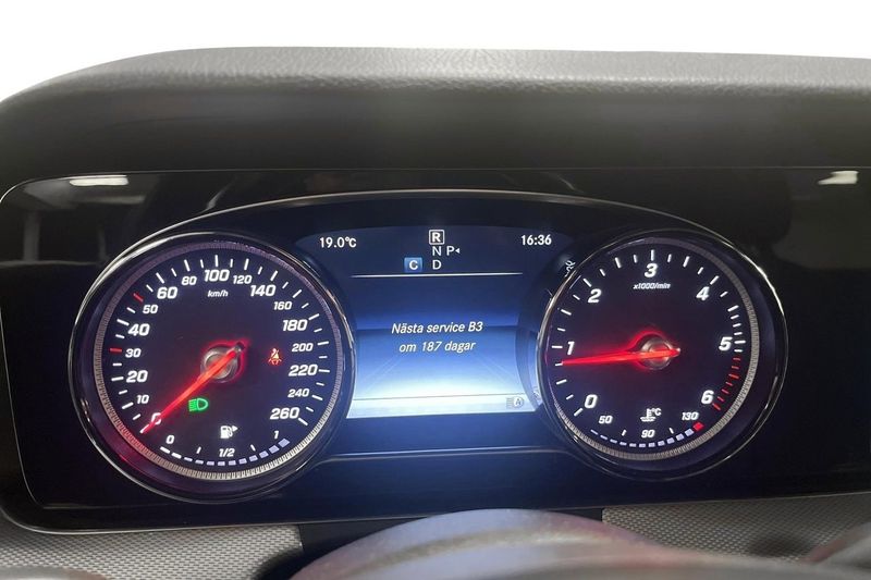 Mercedes E200 bild 15
