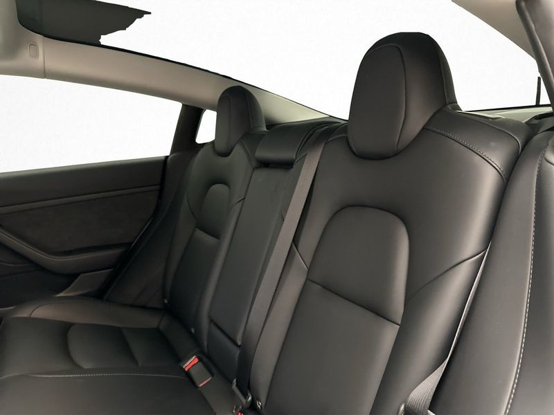 Tesla Model 3 bild 16