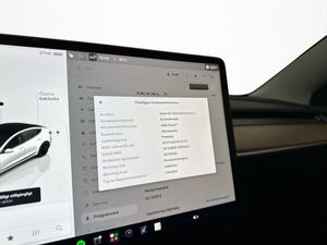 Tesla Model 3 bild 31