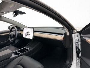 Tesla Model 3 bild 19