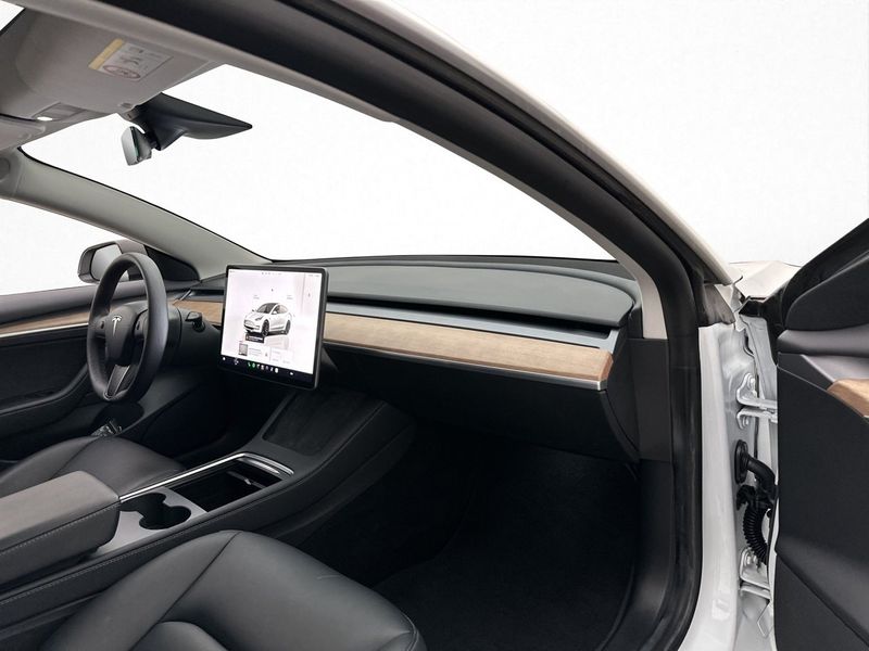 Tesla Model 3 bild 19