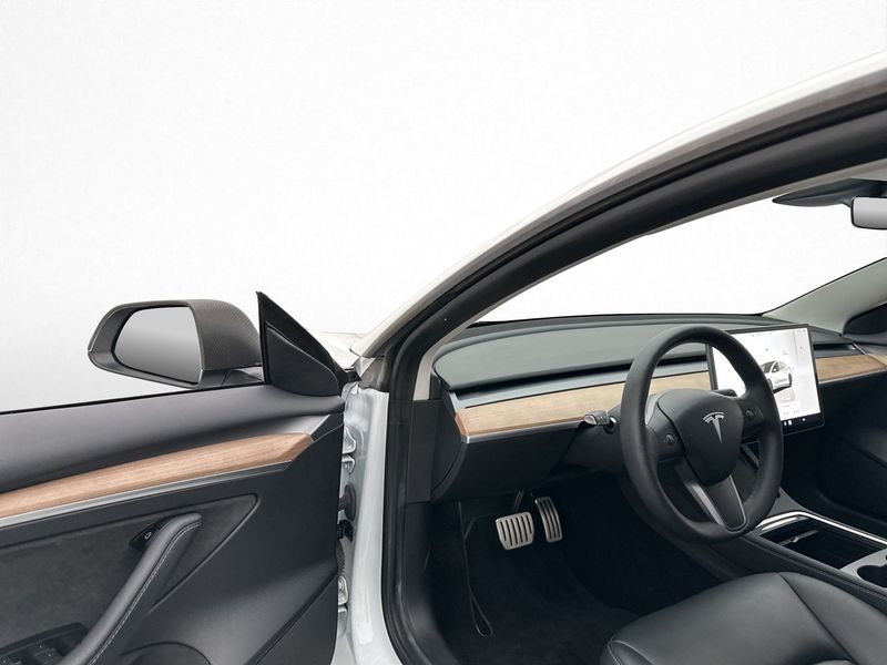 Tesla Model 3 bild 12