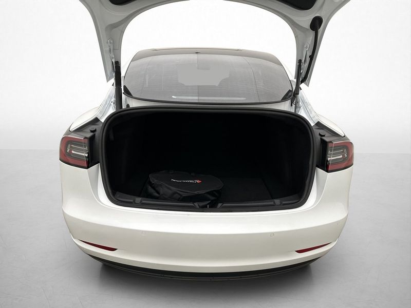 Tesla Model 3 bild 21
