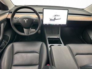 Tesla Model 3 bild 17